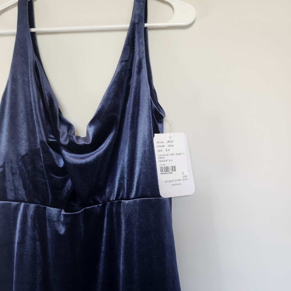 Lovely Navy Velvet front twist fl dress, NWT, Size 8 - Picture 6 of 11